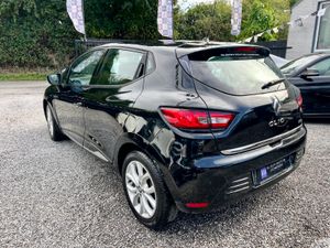 172 Renault Clio 1.5 ECO (CRUISE CONTRIL/SAT NAV) - Image 3