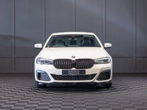 222 BMW 5-Series 520d M-Sport - Image 2