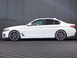 222 BMW 5-Series 520d M-Sport - Image 3