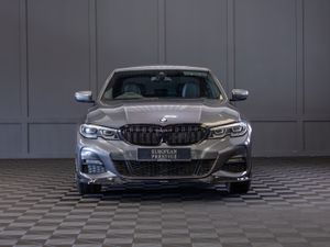2021 BMW 3-Series 330e M-Sport - Image 2