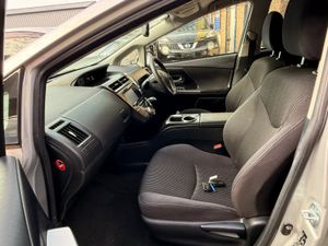 Toyota  Prius Alfa 2017  Automatic  7 seater - Image 4
