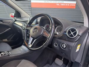 Mercedes-Benz B-Class 1.6 AUTO 5DR - Image 4