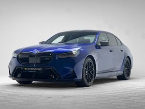BMW M5 M5 4.4 PHEV 727HP MARINA BAY - Image 3