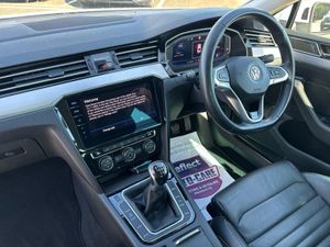 Volkswagen Passat R-line 2.0tdi 150HP Manual - Image 3