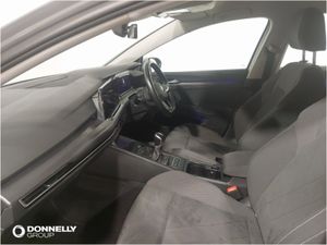 Volkswagen Golf Hatchback Style - Image 3