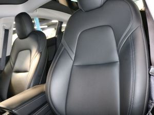 Tesla Model 3 RWD - Image 4