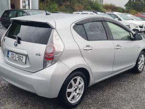Toyota Aqua 2013 - Image 4