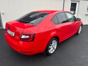 191 Skoda Octavia Ambition 1.6 TDI DSG Auto - Image 4