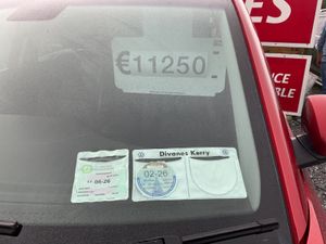 HYUNDAI TUCSON 1.7 EXECUTIVE SAT-NAV LEATHER - Image 4