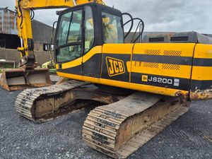 2001 JCB JS200LC NO VAT - Image 2
