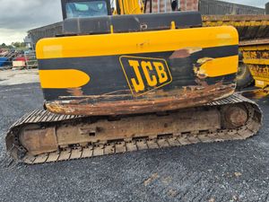 2001 JCB JS200LC NO VAT - Image 4