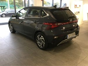 Hyundai i20 DELUXE PLUS AUTOMATIC - Image 3