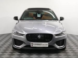 Jaguar XE D200 Mhev R-dynamic SE Black - Image 2