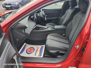 Peugeot 408 ALLURE 1.2 130 AUTOMATIC  LOW KMS - Image 4