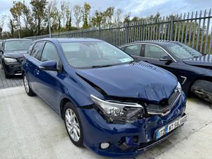 17 Auris icon 1.6 Diesel 180km NCT 6/27 Drives - Image 2