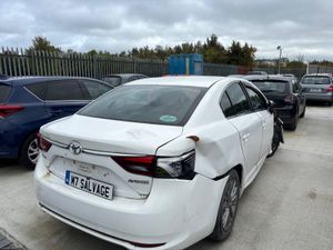 16 Avensis Buisness 1.6 Diesel 120km Starting - Image 3