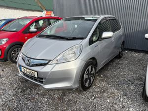 Honda Fit 1.3 Auto PETROL HYBRID - Image 2