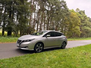 Nissan Leaf 2018 SV Premium 40KW - Image 3
