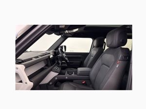 Land Rover Defender Diesel Estate X-Dynamic HSE - Image 3