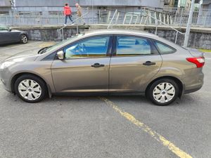 Ford Focus 2012 - Image 2
