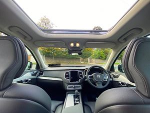 Volvo XC90 Recharge T8 Plus AWD - Image 3