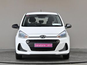 Hyundai i10 1.0 Classic Auto  2tone Interior - Image 2