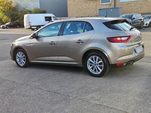 Renault Megane 1.5 dCi  Automatic - Image 4