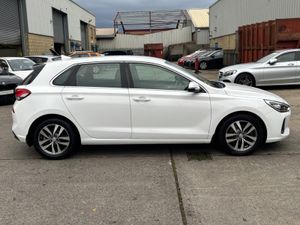 2018 HYUNDAI I30 DELUXE PLUS 5DR FULL OF EXTRAS - Image 3