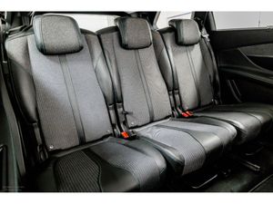 Peugeot 5008 Allure Pack 1.5 Diesel 130HP - 7 Seat - Image 4