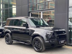 Land Rover Defender 110  6 Seater  Black Edition - Image 3