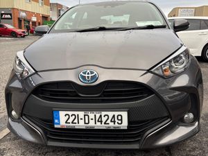 2022 Toyota Yaris 1.5 HYBRID 5 Dr LUNA - Image 4
