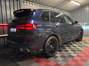 2024 242D BMW X5 50e M-Sport Plus Automatic - Image 3