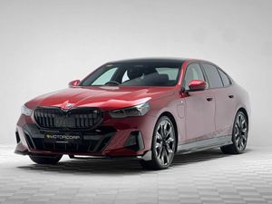 BMW 5-Series 530E M SPORT PRO *PAN ROOF* - Image 3