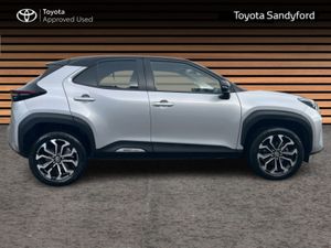 Toyota Yaris Cross LUNA SPORT // REAR CAMERA // SM - Image 3
