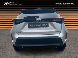 Toyota Yaris Cross LUNA SPORT // REAR CAMERA // SM - Image 4