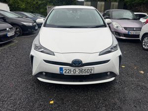 TOYOTA PRIUS 2022 HYRBID AUTOMATIC - Image 2