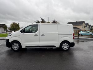 Citroen Dispatch 2017 MWB ONLY 122 KM - Image 4
