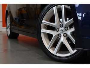 Lexus CT 200H 1.8 SE Plus 5DR Auto  49 - Image 2