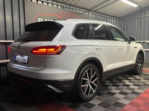 2020 Volkswagen Touareg 3.0TDI 231HP V6  5 Seat - Image 3