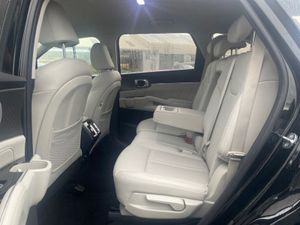 Kia Sorento K3 5P 5DR AUTO - Image 4