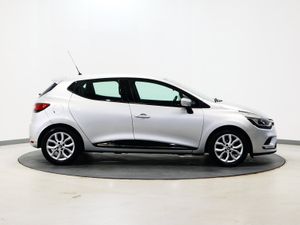 *92* 2017 Renault Clio 1.2 dynamique - Image 3