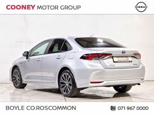 Toyota Corolla 1.8 Hybrid Luna Sport Saloon Cleara - Image 3