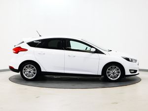 *4* 2017 Ford Focus 1.0 zetec - Image 3