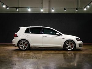 Volkswagen Golf GTI 2.0L DSG AUTOMATIC - REVERSE C - Image 2