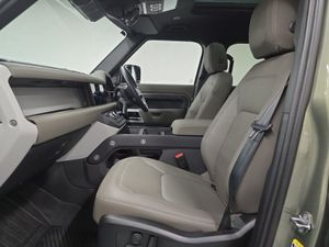 Land Rover Defender Diesel Estate X-Dynamic SE - Image 4