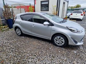 2020 (201) Toyota Aqua 1.5 Hybrid Nct 10/27 - Image 4