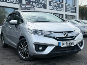 2014 Honda Fit 1.5 Hybrid,Auto ,Low Miles 31K KM - Image 3