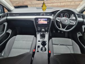 Volkswagen Passat 2020 - Image 4