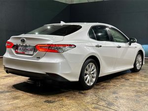 Toyota Camry LUXURY SALOON - PETROL HYBRID - CRUIS - Image 4