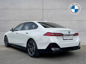 BMW 5 Series 530e M Sport Saloon - Image 3